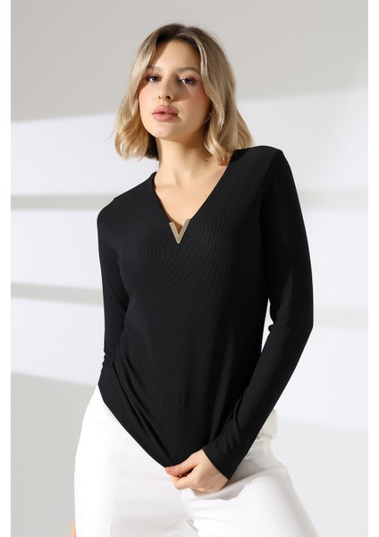 Gold Aksesuarlı Uzun Kollu Şık Bluz fırsatları