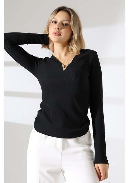 Gold Aksesuarlı Uzun Kollu Şık Bluz indirimleri