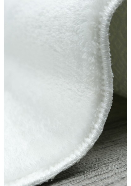 Beyaz, Peluş, , Kaymaz Taban Post Halı fırsatları