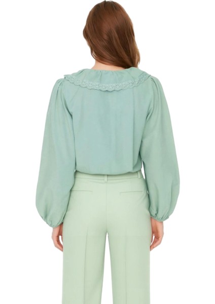 Kadın V Yaka Dantel Detaylı Balon Kol Gömlek Fonksiyonel Dayanıklı Kaliteli Konforlu Rahat fiyatları