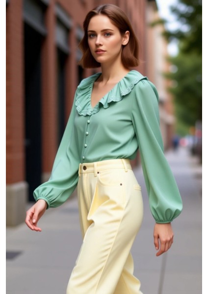 Kadın V Yaka Dantel Detaylı Balon Kol Gömlek Fonksiyonel Dayanıklı Kaliteli Konforlu Rahat indirimleri