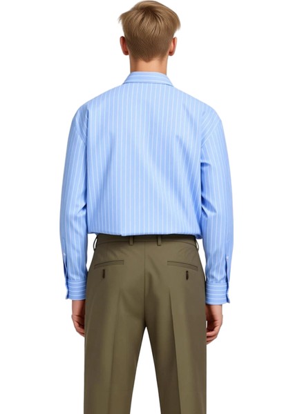 Erkek Giyim Koleksiyonunun Zamansiz Parcası Cizgili Dokuma Kumas Regular Fit Gomlek Modern modelleri