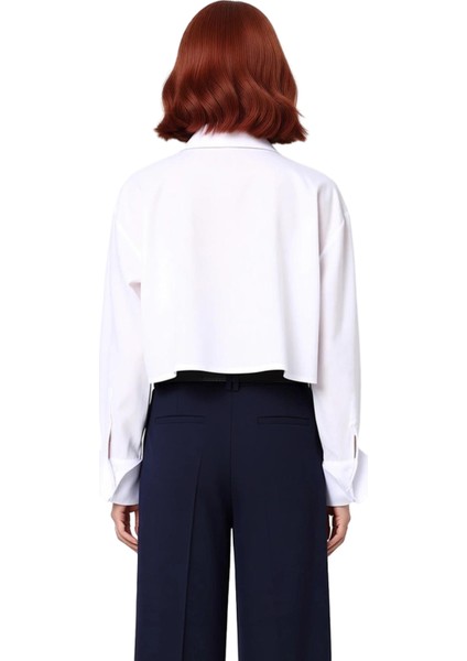 Kadın Crop Kesim Gömlek Geniş Manşet Detaylı Dokuma Kumaş Konforlu ve Zamansız Stil Modern modelleri