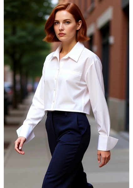 Kadın Crop Kesim Gömlek Geniş Manşet Detaylı Dokuma Kumaş Konforlu ve Zamansız Stil Modern indirimleri