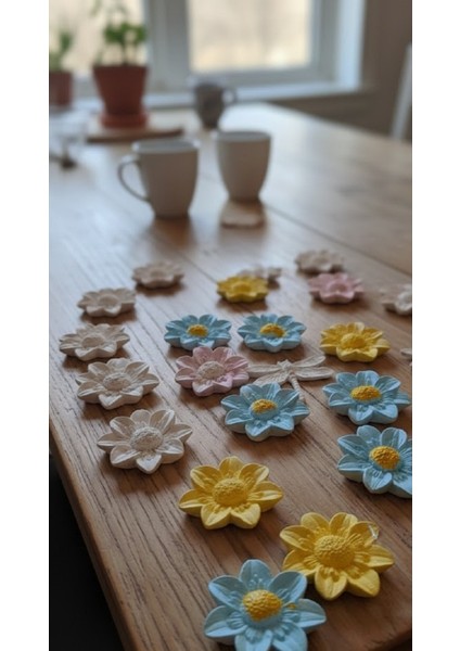 8'li Boyanabilir Çiçek Temalı Dıy Magnet Seti, Hediye Magnetli Buzdolabı Süsü, El Yapımı