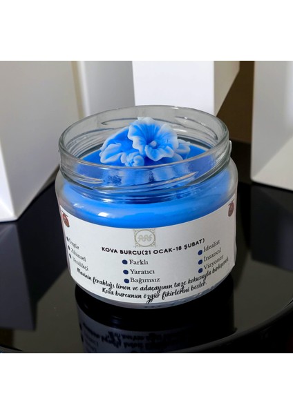 Kova Burcu Kokulu Mum – Mavi Soya Wax El Yapımı Limon & Adaçayı Cam Kavanoz Mum