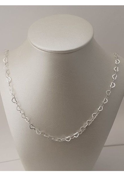 Kalp Detaylı Gümüş Zincir Kolye