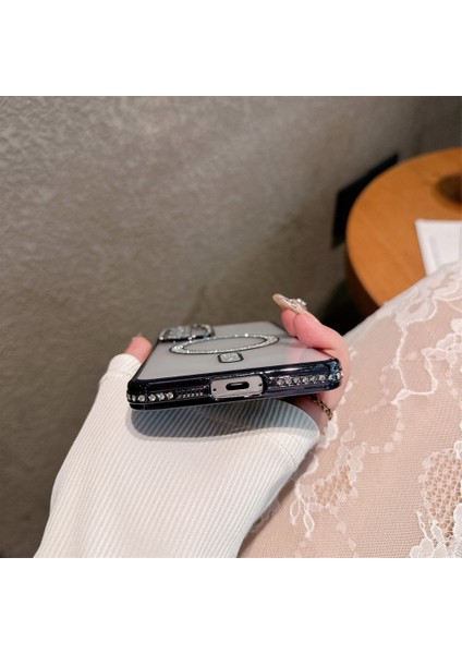 Samsung S25 Uyumlu Şeffaf Taşlı Magsafe Özellikli Kılıf fırsatları