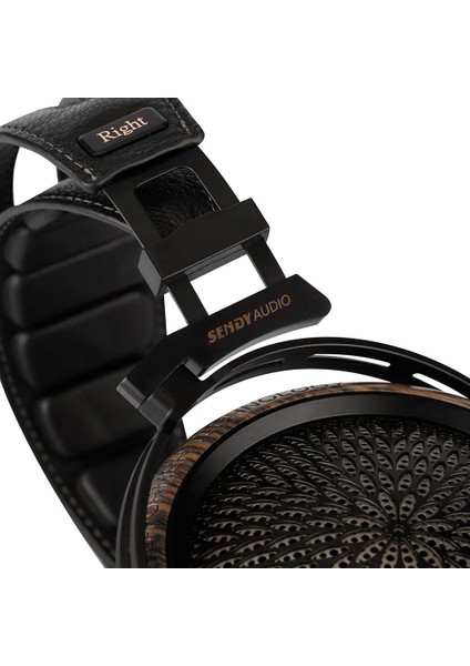 Peacock Black modelleri