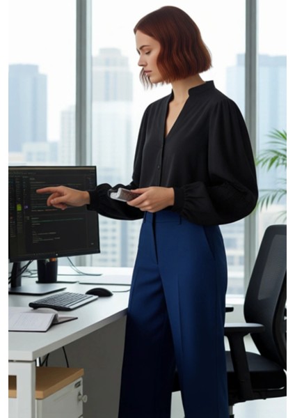 Kadın Pamuklu Oversize Kesim Hakim Yaka Balon Kol Detaylı Şık Gömlek Fonksiyonel Dayanıklı modelleri