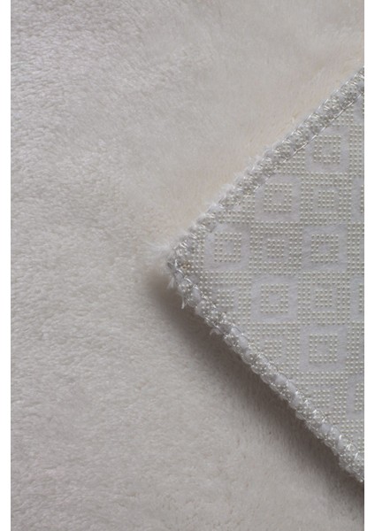 Krem Cloudy Banyo Takımı 3'lü Dekoratif Peluş Kaymaz Taban Yıkanabilir. (60X100-40X60-60X60) modelleri