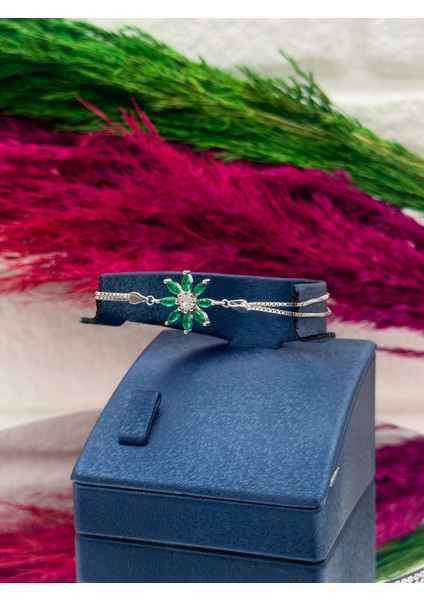 925 Ayar Gümüş Zümrüt Taşlı Lotus Tasarım Trend Kadın Bileklik fiyatları