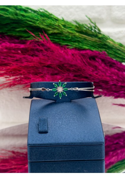 925 Ayar Gümüş Zümrüt Taşlı Lotus Tasarım Trend Kadın Bileklik modelleri