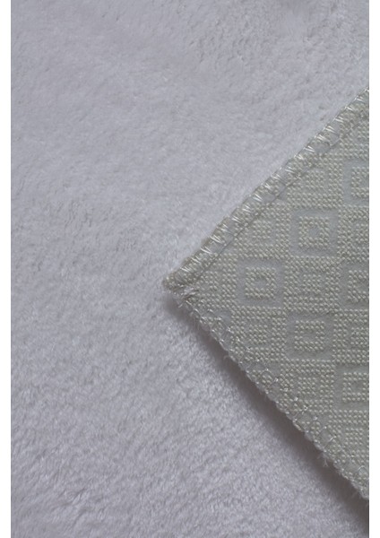 Beyaz Cloudy Banyo Takımı 3'lü Dekoratif Peluş Kaymaz Taban Yıkanabilir. (60X100-40X60-60X60) modelleri