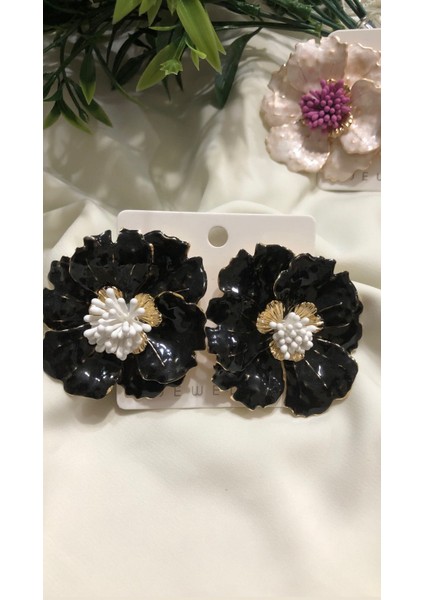 Zara Model Büyük Siyah Çiçek Küpe