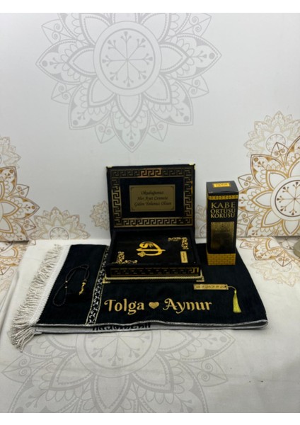 Kişiye Özel Reşal Kutulu Seccade + Orta Boy Kuran +Tesbih + Kabe Örtüsü Kokusu + Ayraç Isme Özel