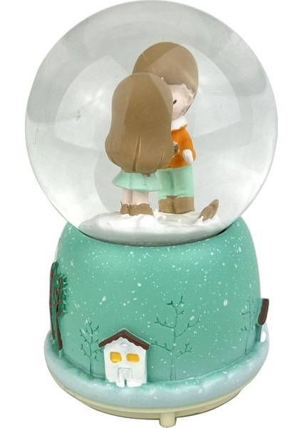 Winter Lovers - Kış Aşıkları Işıklı ve Müzikli Kar Küresi Yeşil fırsatları