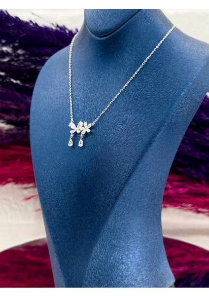 925 Ayar Gümüş Damla Taşlı Lotus Modeli Zarif Kadın Kolye modelleri