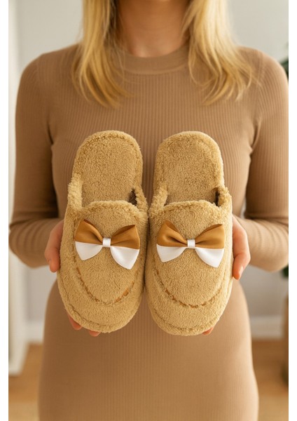 Golden Fiyonklu Kapalı Kadın Ev Terliği Günlük Rahat Kışlık Terlik fiyatları