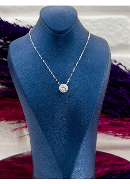 925 Ayar Gümüş Mosanite Taşlı Pırlanta Montür Desenli Popüler Kadın Kolye