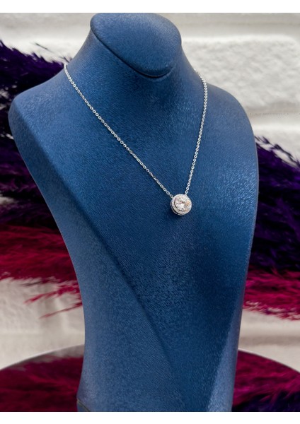 925 Ayar Gümüş Mosanite Taşlı Pırlanta Montür Desenli Popüler Kadın Kolye modelleri