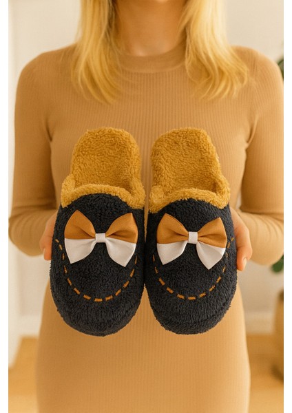 Golden Fiyonklu Kapalı Kadın Ev Terliği Günlük Rahat Kışlık Terlik