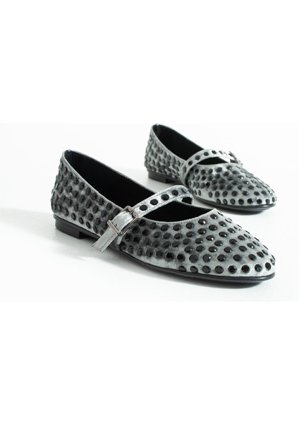 Ruby Kadife Taş Detaylı Bilekten Bağlamalı Kadın Babet