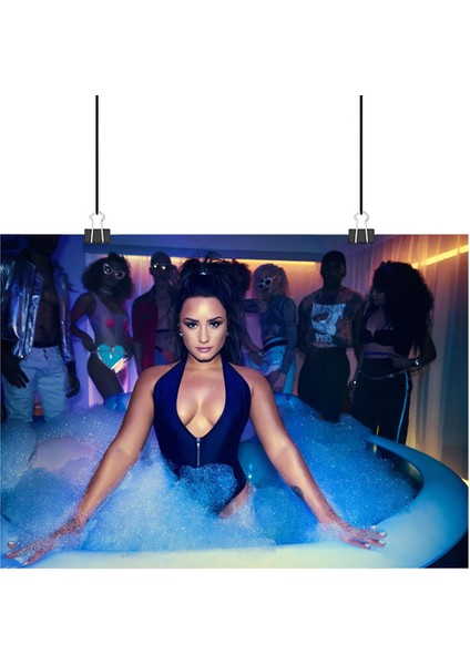 Demi Lovato Poster5 - Retro Duvar Dekoru