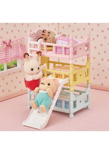 Sylvanian Families Üç Katlı Ranza Seti – Minyatür Yatak ve Aksesuarlı Koleksiyon Oyuncağı