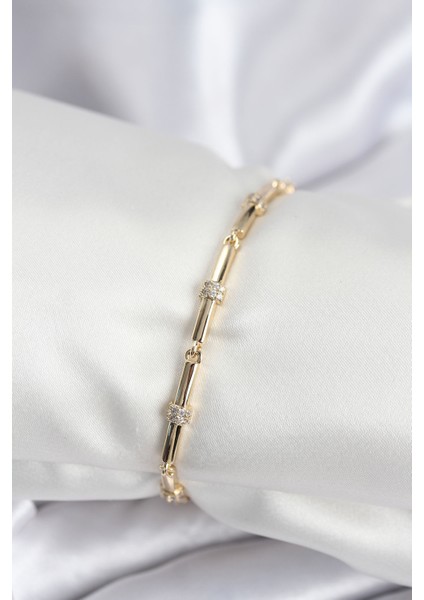 Pirinç Vıp Seri Gold Renk Parçalı Model Zirkon Taşlı Kadın Bileklik - Lisinya