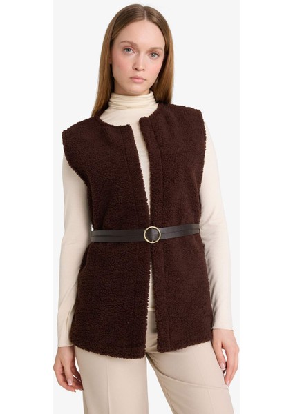 Regular Fit Bisiklet Yaka İçi Yumuşak Tüylü Pelüş Kemerli Yelek modelleri