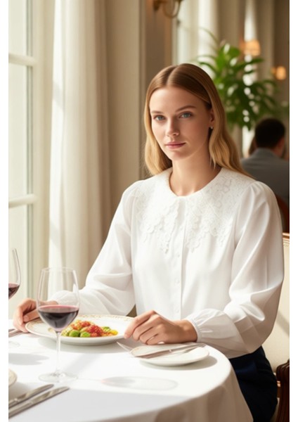 Kadın Güpür Işlemeli Bebe Yaka Crop Gömlek Uzun Balon Kollu Dokuma Kumaş Konforlu Kesim Günlük fiyatları