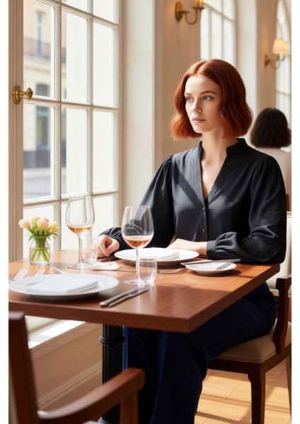 Kadın Pamuklu Oversize Kesim Hakim Yaka Balon Kol Detaylı Şık Gömlek Fonksiyonel Dayanıklı fiyatları