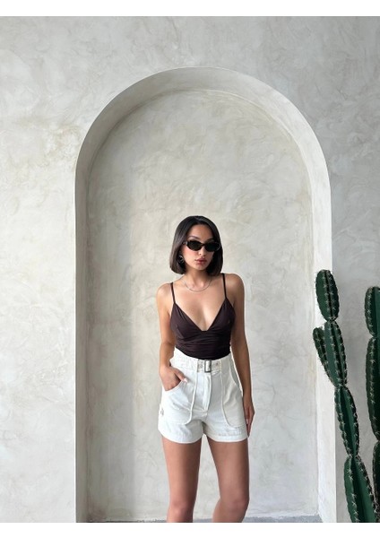 Kemer Detaylı Gabardin Şort Krem S25289