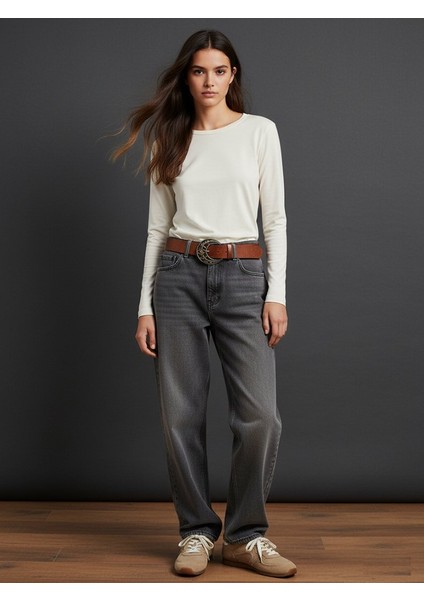 Uzun Kollu Sıfır Yaka Basic Beyaz Sweatshırt