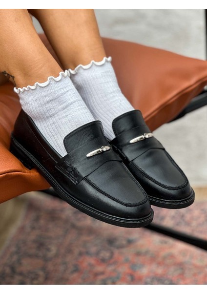 Delos Deri Toka Detaylı Siyah Kadın Loafer