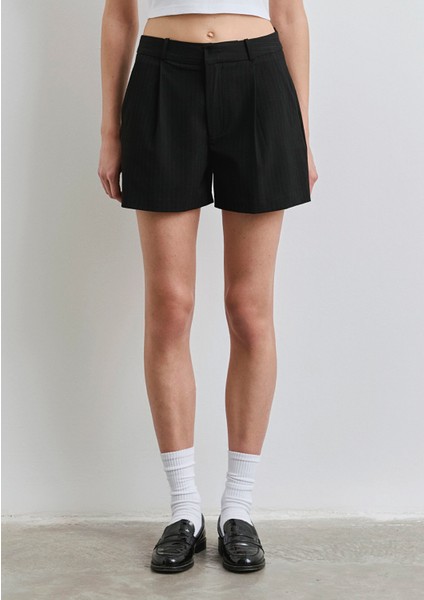 Çizgili Siyah Şort 1410217-85353 modelleri