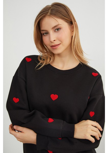3 Iplik Kalp Nakışlı Oversize Sweatshirt modelleri