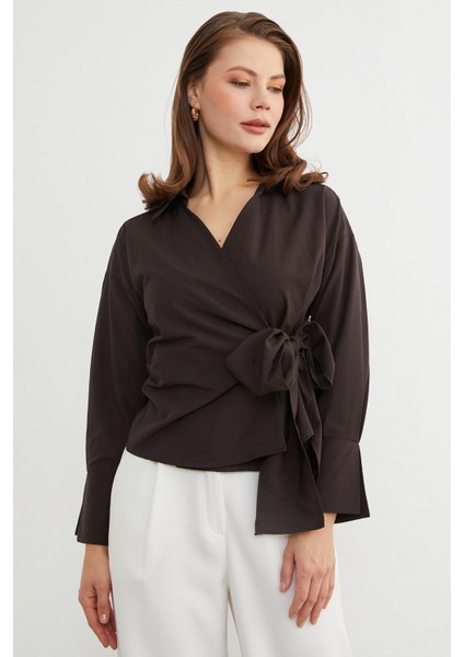 Basic Kruvaze Bağlamalı Gömlek fırsatları