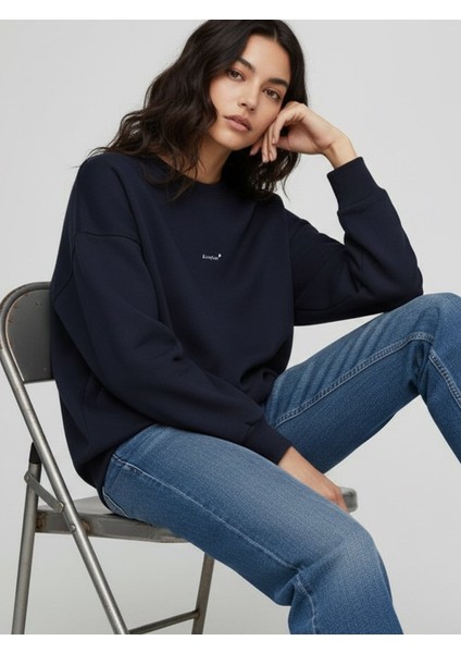 Uzun Kollu Sıfır Yaka Slogan Baskılı Lacivert Sweatshırt
