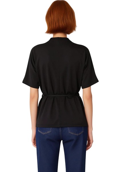 Kadın Regular Fit Dik Yaka Bağlama Detaylı Örme Bluz Kaliteli Şık Rahat Modern Zarif Günlük fırsatları