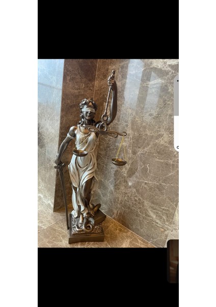 Themis Adalet Heykeli modelleri