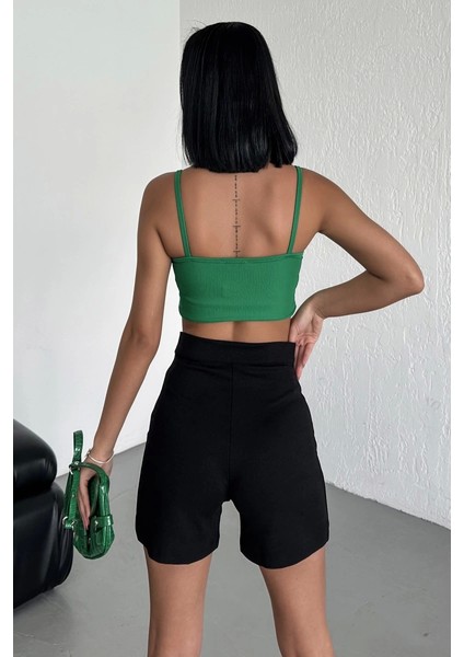 Tarz ve Rahatlığı Bir Arada Sunan Yüksek Bel Esnek Likralı Krep Şort Siyah ( Lisinya ) fırsatları