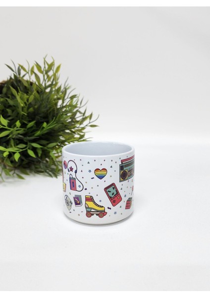 Isme Özel Kişiye Özel Kırmızı 90’lar Tasarımlı Retro Porselen T Kupa Bardak Latte Fincanı fiyatları