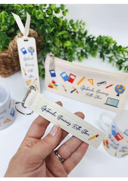 Öğretmenler Günü Temalı T Kupa Bardak Latte Fincanı Kalemlik Kitap Ayracı Anahtarlık Hediye Seti modelleri