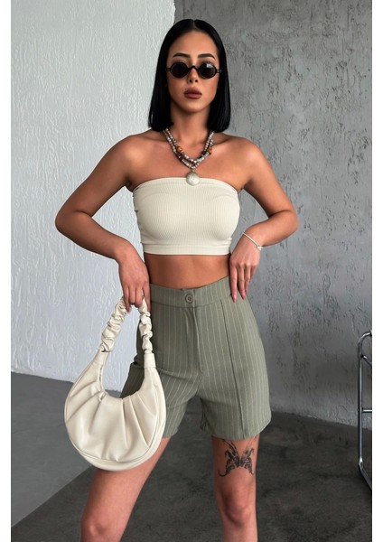 Zarif ve Şıklığı Bir Arada Sunan Yüksek Bel Krep Esnek Çimalı Çizgili Şort Haki ( Lisinya ) fiyatları