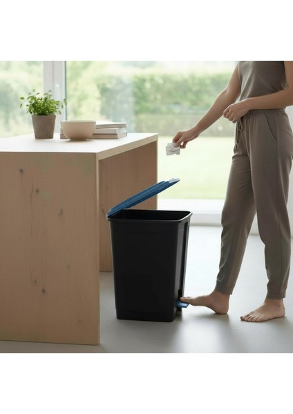 Slim Pedallı Çöp Kovası 30 Lt Mavi -Siyah - Hijyenik Ayaklı Çöp Tenekesi İç ve Dış Mekan fiyatları