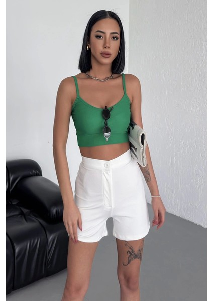 Tarz ve Rahatlığı Bir Arada Sunan Yüksek Bel Esnek Likralı Krep Şort Beyaz ( Lisinya ) fiyatları