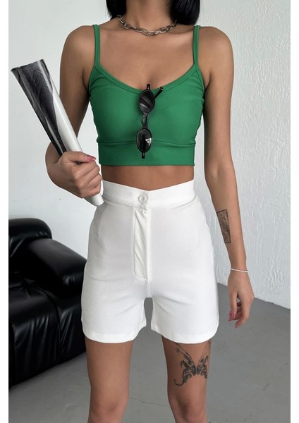 Tarz ve Rahatlığı Bir Arada Sunan Yüksek Bel Esnek Likralı Krep Şort Beyaz ( Lisinya ) modelleri