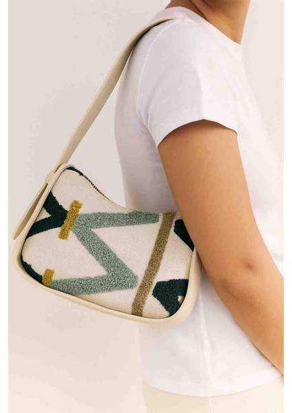 Krem Suni Deri Askılı Etnik Desenli Kadın Omuz Çantası – Yeşil ve Hardal Detaylı fiyatları